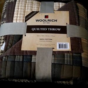 Woolrich Winter Hills quilted throw